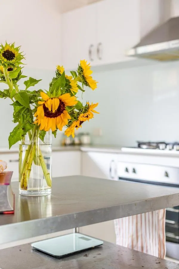 Currumbin Creek Cottage Gold Coast Holiday home