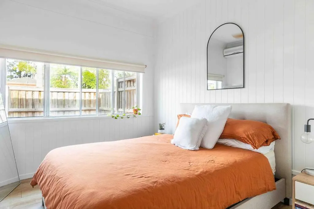 Currumbin Creek Cottage Gold Coast Holiday home